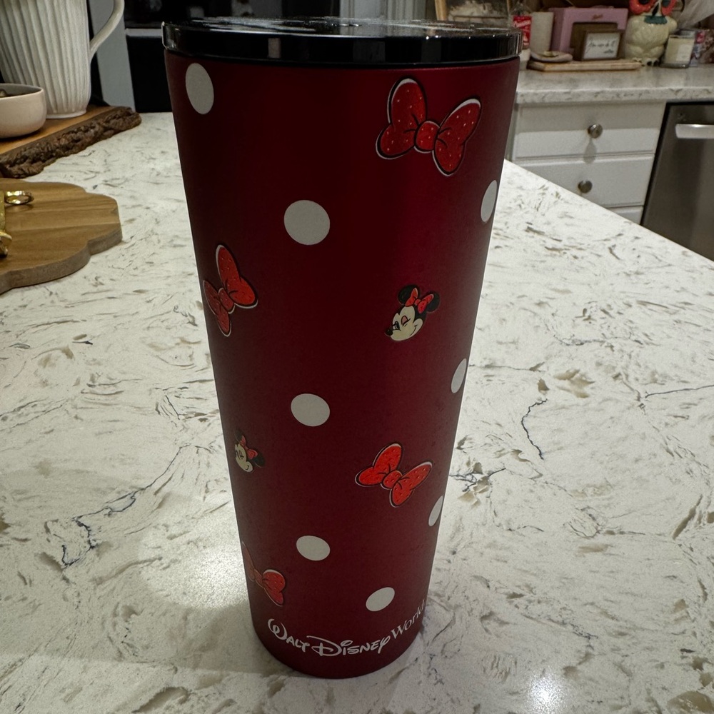 Disney Starbucks Minnie Mouse tumbler